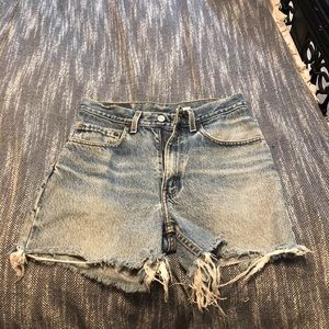 Levi’s cut off shorts